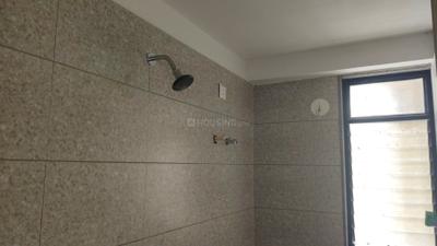 Bathroom Image of 775 Sq.ft 1.5 BHK Apartment / Flat for sale in Sun Rising Homes, Gota Ahmedabad for Rs. 4200000