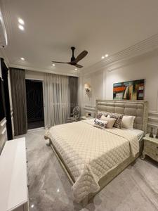 Bedroom Image of 2700 Sq.ft 4 BHK Builder Floor for sale in Anand Vihar New Delhi for Rs. 69000000