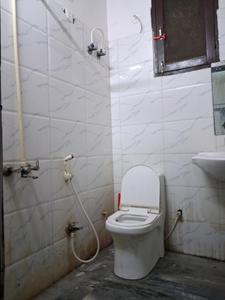 Common Bathroom Image of 200 Sq.ft 1 RK Independent House for rent in Sector 5 Noida for Rs. 10000