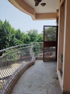 Balcony Image of 1200 Sq.ft 3 BHK Builder Floor for sale in Akash Apartment, Sector 46 Faridabad for Rs. 14500000
