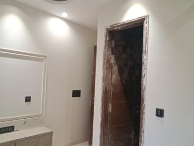 Bedroom Image of 900 Sq.ft 3 BHK Builder Floor for sale in Paschim Vihar New Delhi for Rs. 18000000