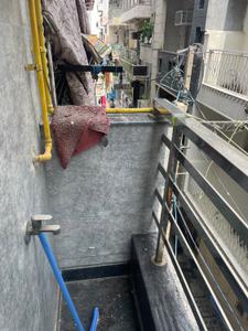 Balcony Image of 360 Sq.ft 1 BHK Builder Floor for rent in Shalimar Bagh New Delhi for Rs. 22000