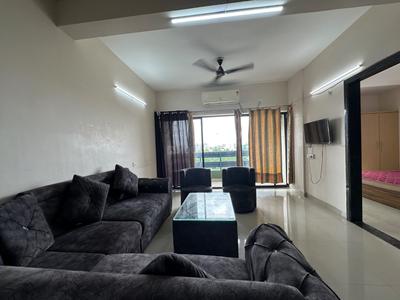 Hall Image of 1600 Sq.ft 3 BHK Apartment / Flat for rent in Nipania Indore for Rs. 41000