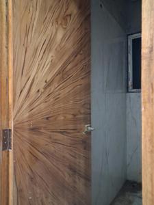 Common Bathroom Image of 1650 Sq.ft 3.5 BHK Apartment / Flat for sale in Capital Home 102, Sector 102 Noida for Rs. 7000000