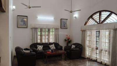 Living Room Image of 4000 Sq.ft 5 BHK Independent House for rent in Kadri Mangalore for Rs. 120000