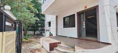 Balcony Image of 3000 Sq.ft 3 BHK Villa for rent in Magarpatta City Pune for Rs. 70000