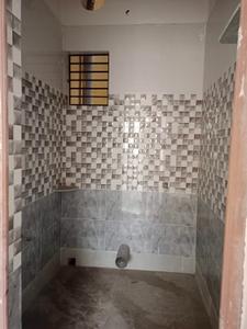 Bathroom Image of 459 Sq.ft 1 BHK Apartment / Flat for sale in Airport Gate no. 1 Kolkata for Rs. 1875000