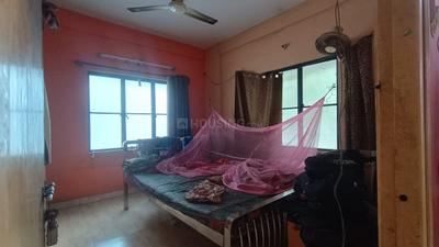 Bedroom Image of 1200 Sq.ft 4 BHK Apartment / Flat for sale in Lake Gardens Kolkata for Rs. 6000000