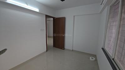 Bedroom Image of 678 Sq.ft 2 BHK Apartment / Flat for rent in Sky Crest, Hadapsar Pune for Rs. 20000