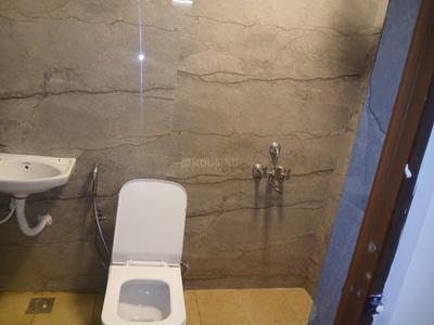 Bathroom Image of 1100 Sq.ft 2 BHK Apartment / Flat for rent in Injambakkam Chennai for Rs. 35000