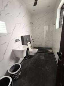 Bathroom Image of 1300 Sq.ft 2 BHK Builder Floor for rent in Sector 37 Faridabad for Rs. 28000