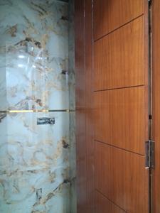 Common Bathroom Image of 1000 Sq.ft 2 BHK Apartment / Flat for sale in Capital Metro Height, Sector 72 Noida for Rs. 3675000