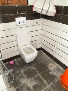 Bathroom Image of 2000 Sq.ft 3 BHK Apartment / Flat for rent in Mundeshwari Bailey Greens, Danapur Patna for Rs. 23000
