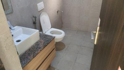 Bathroom Image of 685 Sq.ft 1 BHK Apartment / Flat for sale in Sunworld Arista, Sector 168 Noida for Rs. 8600000