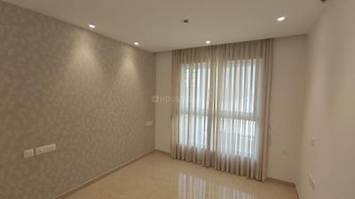 Bedroom Image of 920 Sq.ft 3 BHK Apartment / Flat for sale in Hiranandani Highland A B C D And E Wing, Powai Mumbai for Rs. 42500000