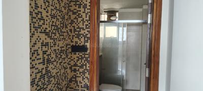 Bathroom Image of 4100 Sq.ft 4 BHK Apartment / Flat for sale in Madhapur Hyderabad for Rs. 53300000
