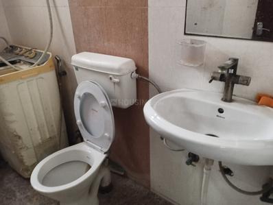Bathroom Image of 1500 Sq.ft 3 BHK Apartment / Flat for rent in Arihant Vedang Heights, Sheopur Jaipur for Rs. 31000