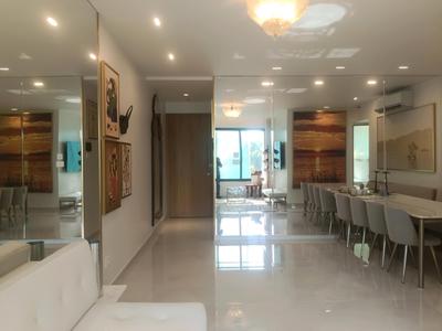 Living Room Image of 1200 Sq.ft 3 BHK Apartment / Flat for sale in Kandivali West Mumbai for Rs. 33000000