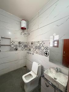 Bathroom Image of 800 Sq.ft 1 BHK Independent House for rent in SBP Housing Park, Mohan Nagar Dera Bassi for Rs. 13500
