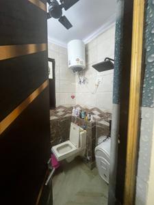 Bathroom Image of 850 Sq.ft 2 BHK Apartment / Flat for rent in Vikaspuri Luxury Homes, Vikaspuri New Delhi for Rs. 21000