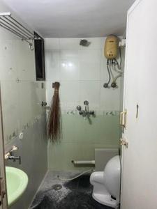 Bathroom Image of 1000 Sq.ft 2 BHK Apartment / Flat for rent in Devi Prasad Green Park CHS, Airoli Navi Mumbai for Rs. 40000