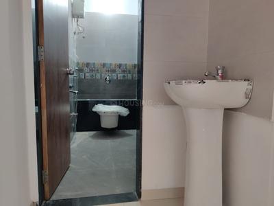 Bathroom Image of 700 Sq.ft 1 BHK Apartment / Flat for rent in Wadgaon Sheri Pune for Rs. 22000