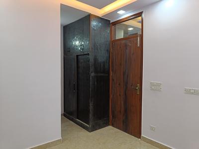 Bedroom Image of 450 Sq.ft 1 BHK Builder Floor for sale in Govindpuri Extension New Delhi for Rs. 4000000