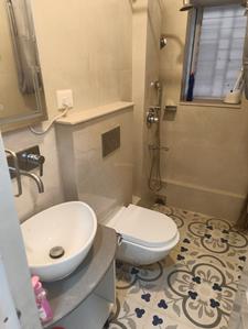 Bathroom Image of 850 Sq.ft 2 BHK Apartment / Flat for rent in Shibpur Howrah for Rs. 23000