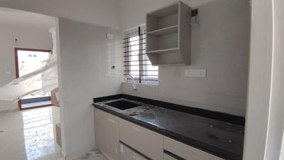 Kitchen Image of 560 Sq.ft 1 BHK Builder Floor for rent in Bommanahalli Bengaluru for Rs. 22000