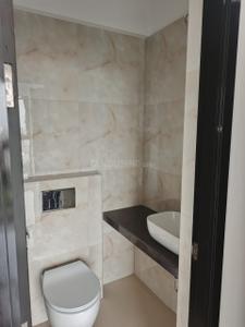Bathroom Image of 420 Sq.ft 1 BHK Apartment / Flat for rent in Unnati Woods Phase 7, Kasarvadavali Thane for Rs. 24600