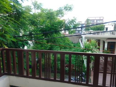 Balcony Image of 1300 Sq.ft 4 BHK Independent House for rent in GMS Road Dehradun for Rs. 32000