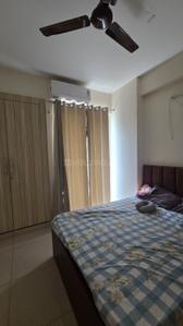 Bedroom Image of 1300 Sq.ft 3 BHK Apartment / Flat for rent in Ocean Golden I Phase I, Tech Zone Greater Noida for Rs. 13500