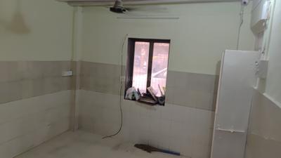 Bedroom Image of 220 Sq.ft 1 RK Independent House for rent in Santacruz East Mumbai for Rs. 18000