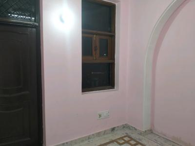 Living Room Image of 1440 Sq.ft 3 BHK Builder Floor for rent in Mukherjee Nagar New Delhi for Rs. 50000