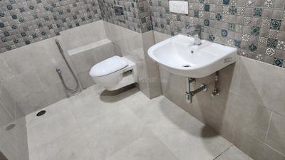 Bathroom Image of 2257 Sq.ft 4 BHK Apartment / Flat for sale in Mundeshwari Orbit Tower A B C, Danapur Patna for Rs. 30000000