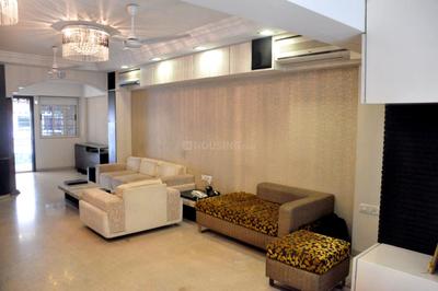 Hall Image of 4200 Sq.ft 5 BHK Independent House for sale in Juhu Abhishek Chs Ltd, Andheri West Mumbai for Rs. 160000000