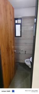 Bathroom Image of 1700 Sq.ft 3 BHK Apartment / Flat for rent in Pal Surat for Rs. 35000