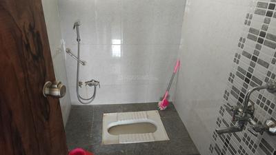 Bathroom Image of 730 Sq.ft 1 BHK Apartment / Flat for rent in Roongta Saffire Phase 2, Rane Nagar Nashik for Rs. 13000