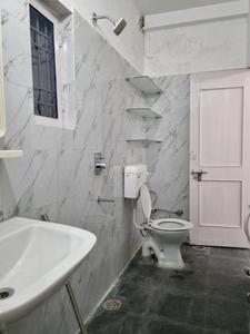 Common Bathroom Two Image of 1500 Sq.ft 2 BHK Builder Floor for rent in Janakpuri New Delhi for Rs. 30000