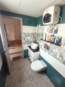 Bathroom Image of 1418 Sq.ft 2.5 BHK Apartment / Flat for sale in Sector 137 Noida for Rs. 17500000