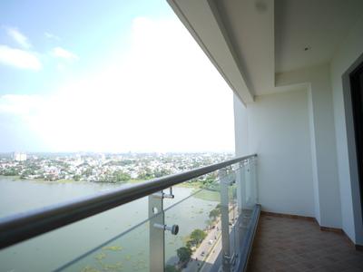 Balcony Image of 3700 Sq.ft 4 BHK Apartment / Flat for sale in Sobha Marina One, Marine Drive Kochi for Rs. 54500000