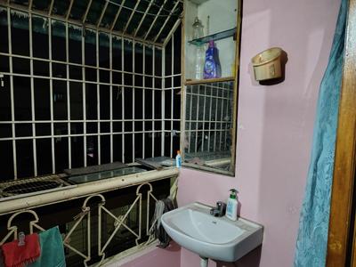 Balcony Image of 1200 Sq.ft 3 BHK Apartment / Flat for sale in AG Colony Patna for Rs. 9100000