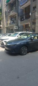 Image of 1250 Sq.ft 3 BHK Apartment / Flat for sale in Patparganj, New Delhi for Rs. 18500000