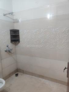 Bathroom Image of 1900 Sq.ft 2 BHK Builder Floor for rent in Palam Vihar Extension Gurgaon for Rs. 19000