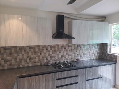 Kitchen Image of 1685 Sq.ft 3 BHK Apartment / Flat for rent in Assotech Blith, Sector 99 Gurgaon for Rs. 38000