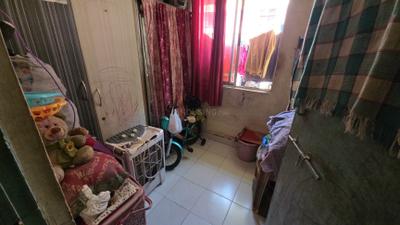 Bedroom Image of 300 Sq.ft 1 BHK Apartment / Flat for sale in Kurla West Mumbai for Rs. 5000000