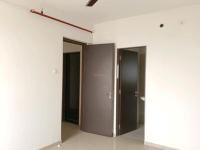 Bedroom Image of 860 Sq.ft 2 BHK Apartment / Flat for rent in Kalpataru Paramount, Thane West Thane for Rs. 44000