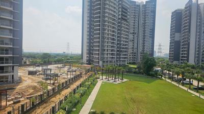 Image of 2720 Sq.ft 4 BHK Apartment / Flat for sale in Godrej Meridien, Sector 106, Gurgaon for Rs. 39500000