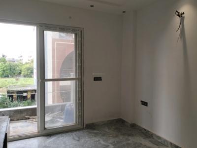 Bedroom Image of 1500 Sq.ft 4 BHK Builder Floor for sale in Rohini Sector 28 New Delhi for Rs. 14500000