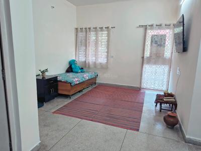 Bedroom Image of 1050 Sq.ft 2 BHK Apartment / Flat for rent in Nirupam Vatika, Sector 62 Noida for Rs. 27500